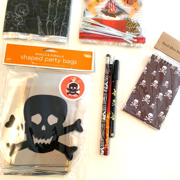 Halloween Flashlights & Fun Party Accessories - Picture 15 of 15